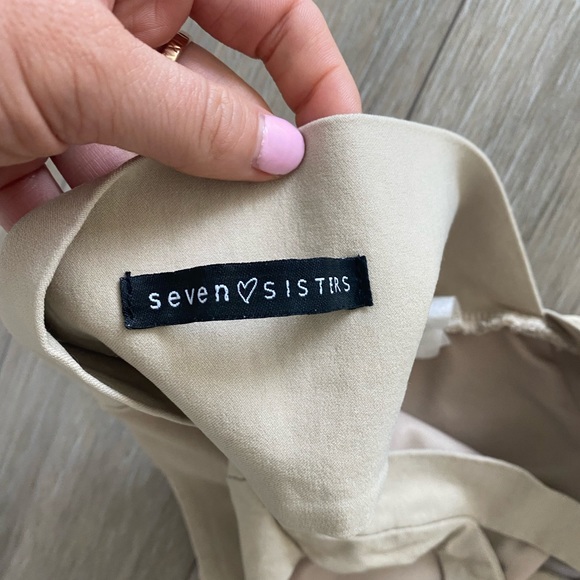 Vneck crop top - Picture 3 of 3